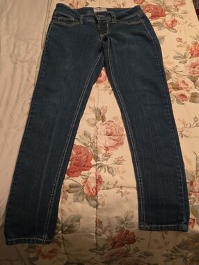 Classic Women’s Skinny Jeans in Deep Blue